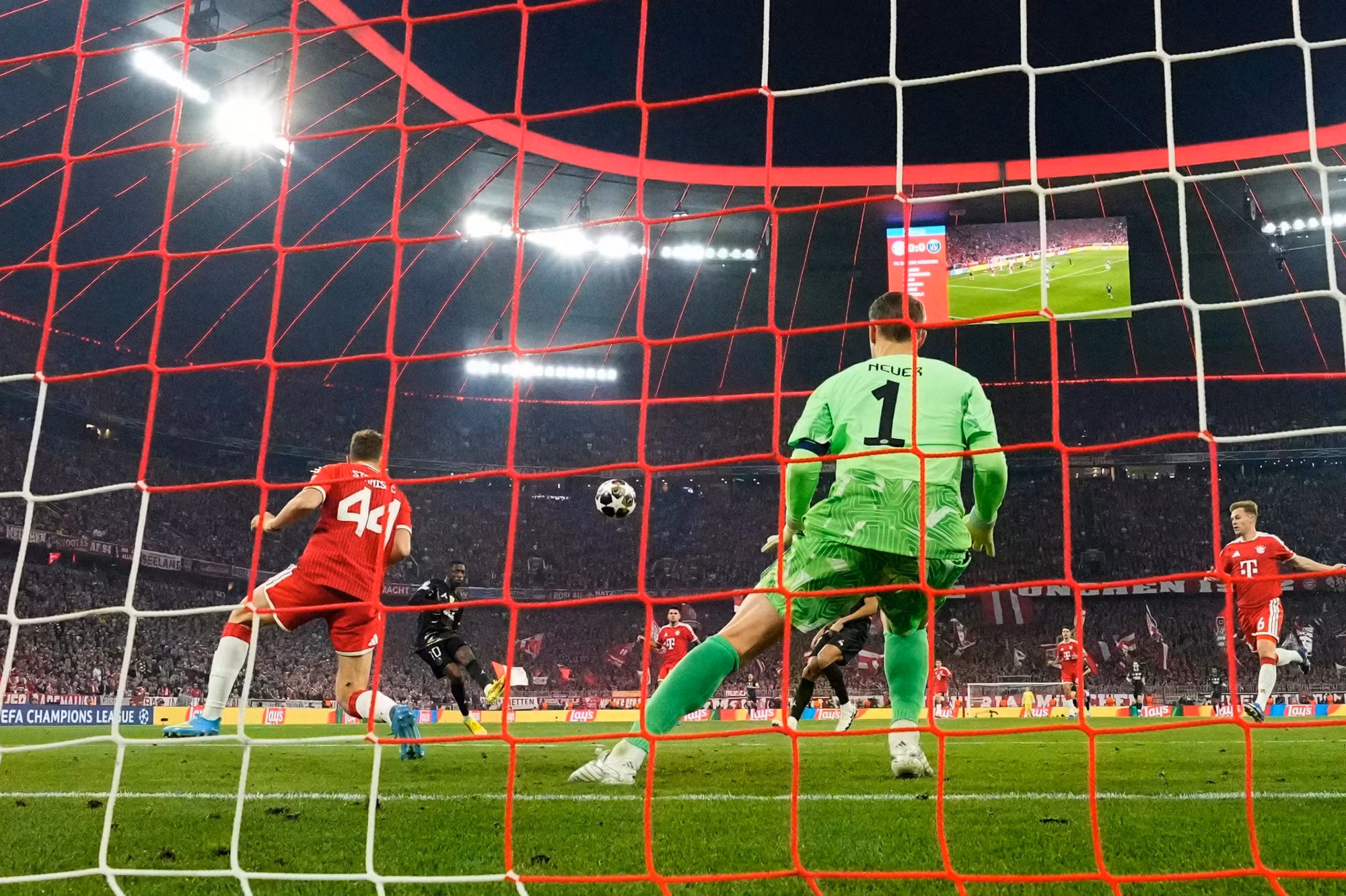 Sự gắn kết và kỷ luật là yếu tố then chốt giúp PSG vượt qua áp lực tại Allianz Arena